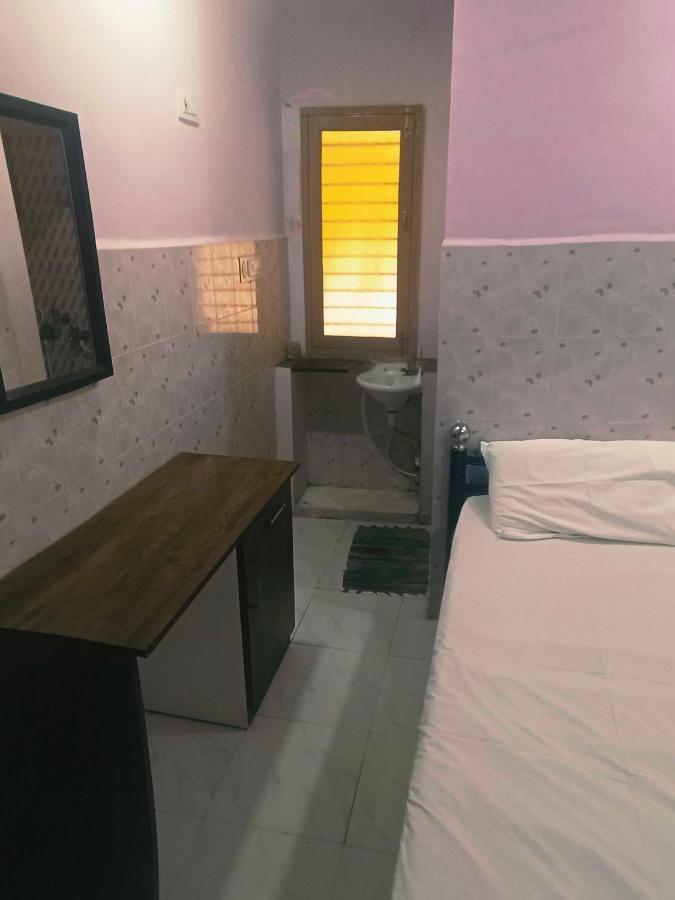 Spot On Sri Krish Hotel Веллуру Экстерьер фото
